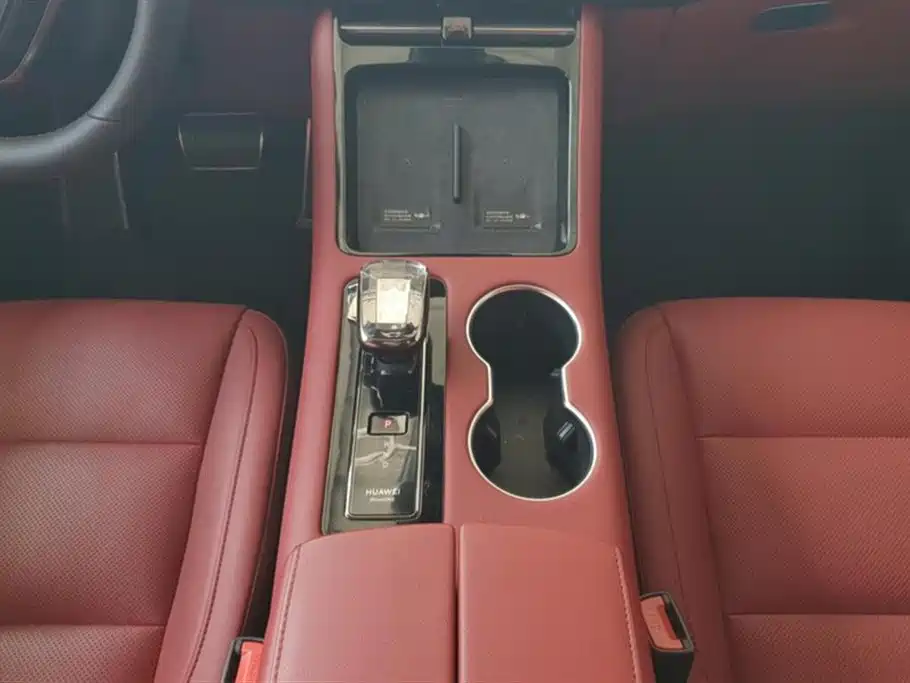 AITO Ask the world M5