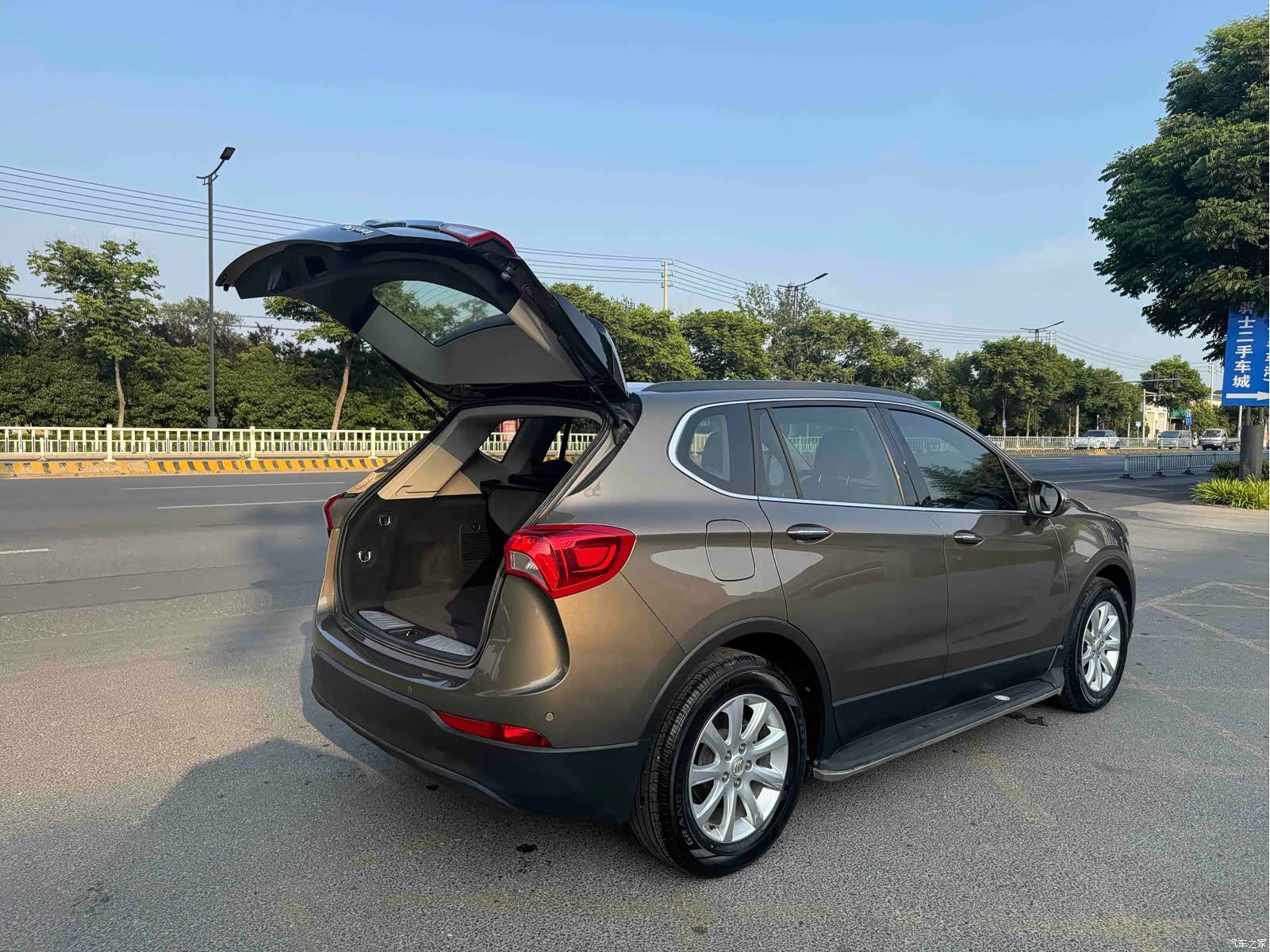 Buick Envision Plus, 2018 19