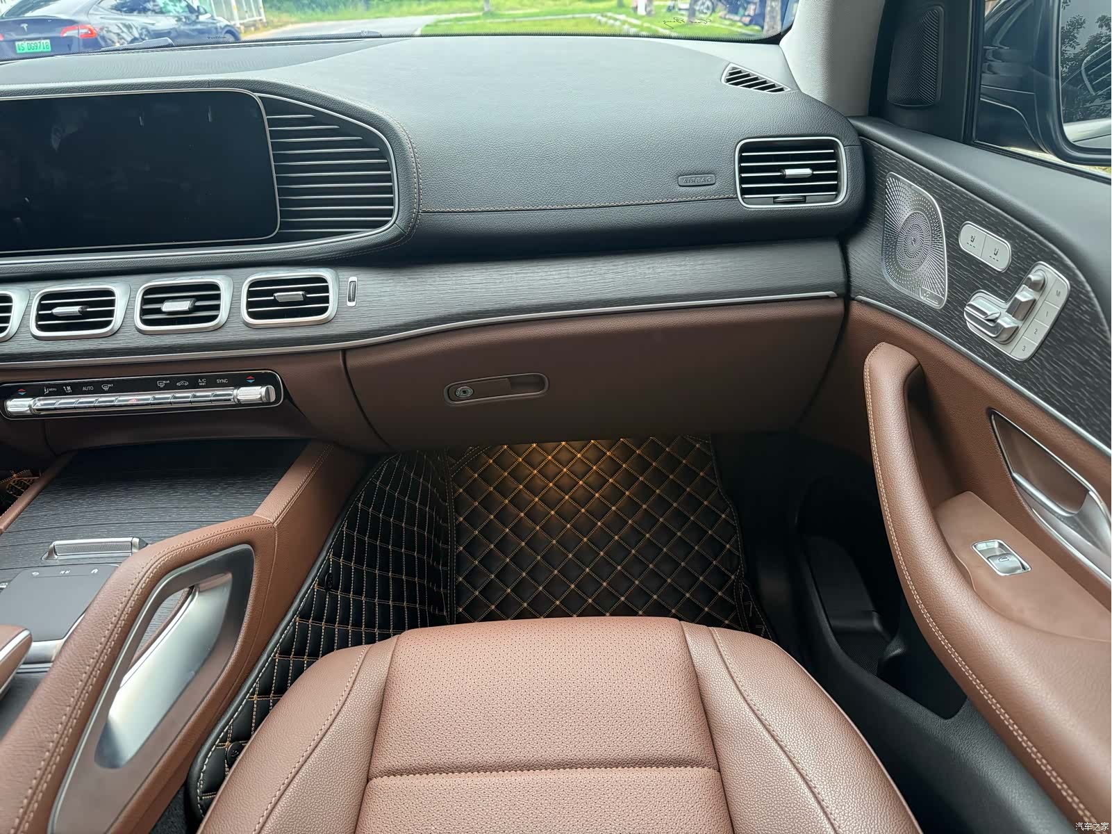 Mercedes-Benz GLE, 2024 16
