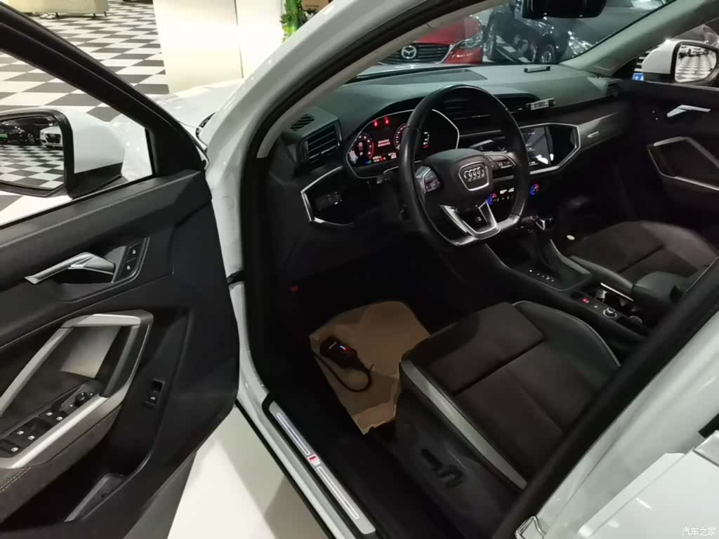 Audi Q3, 2021 16