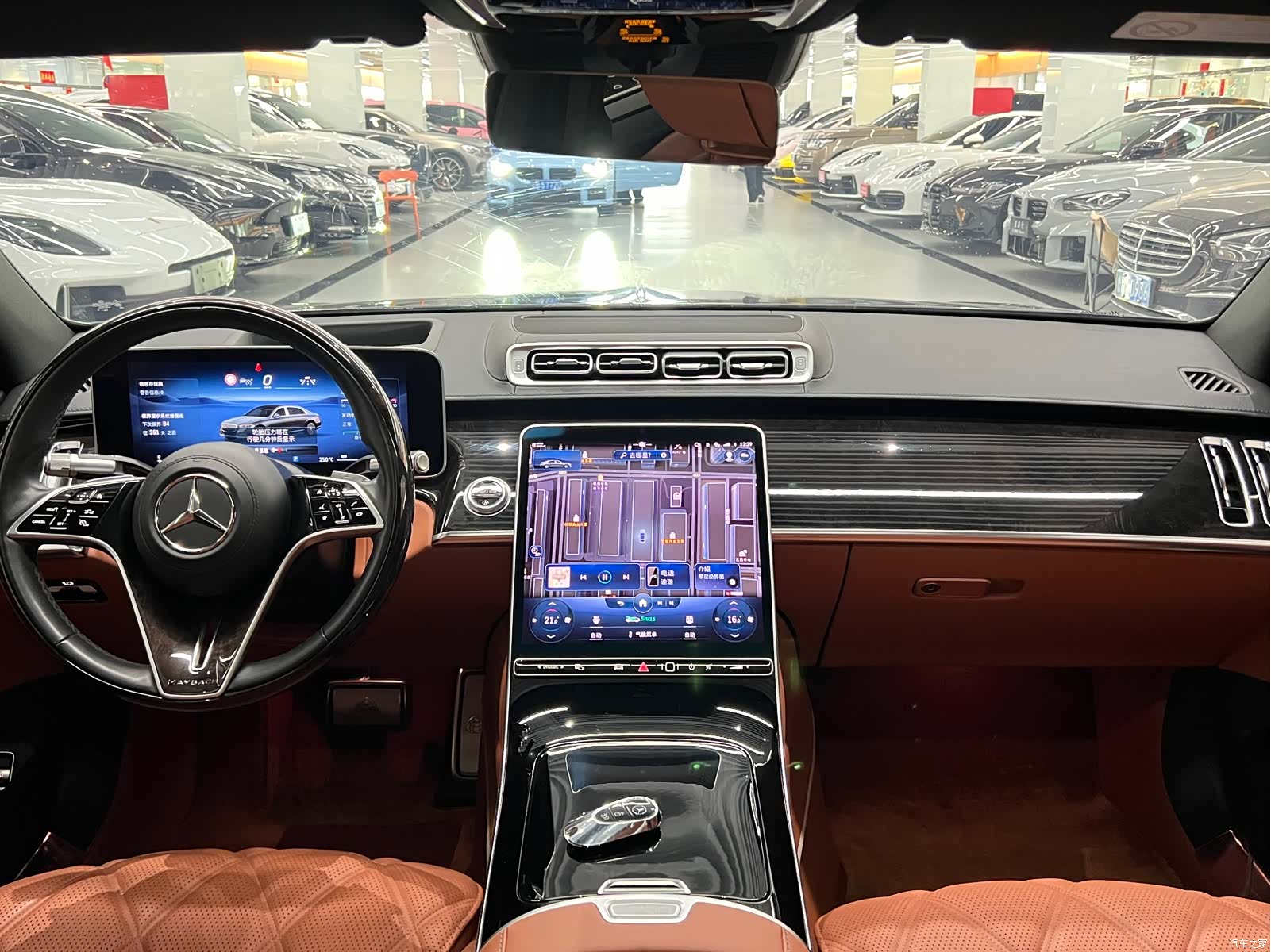 Maybach S-Class, 2023 10