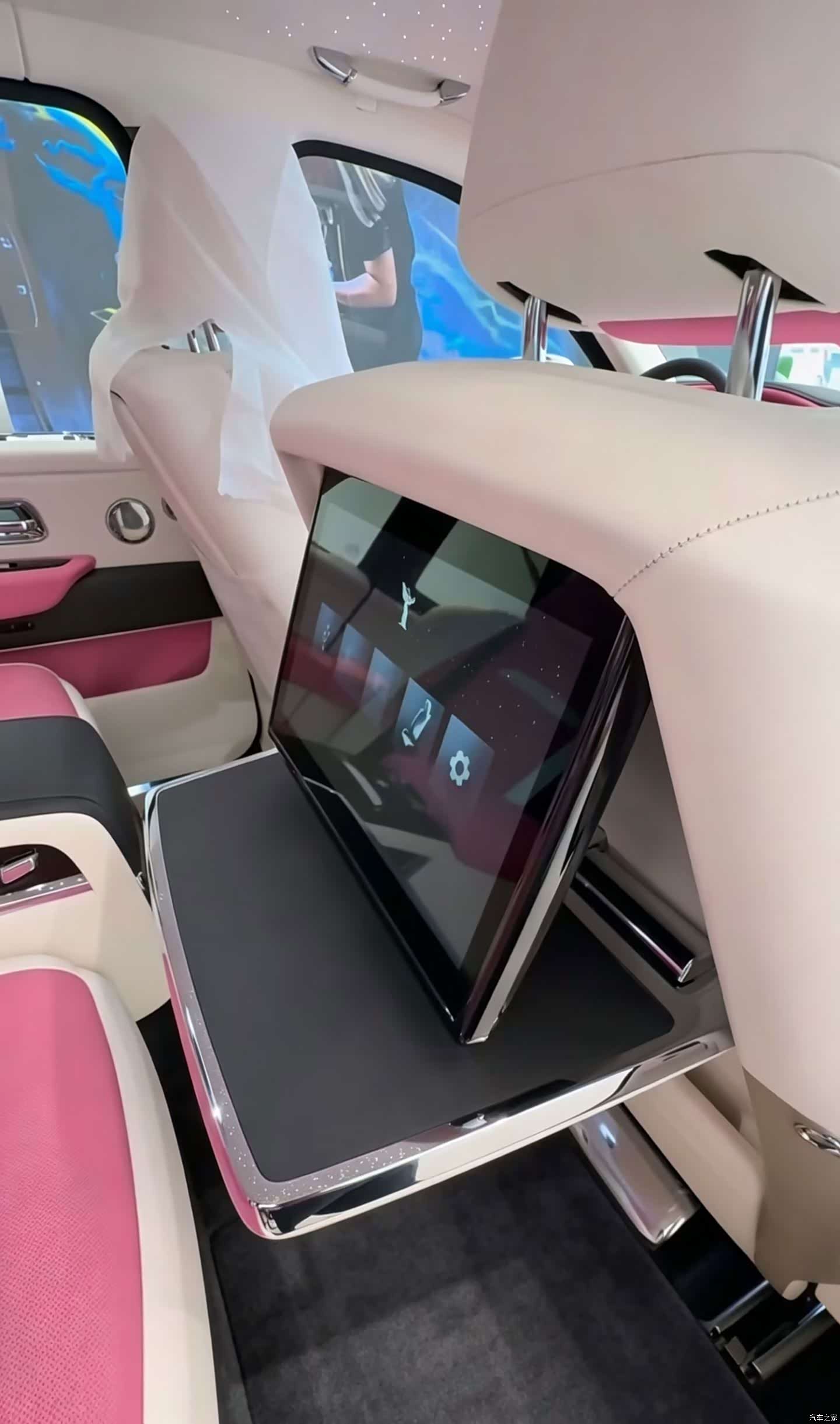 Rolls-Royce Cullinan, 2026 4