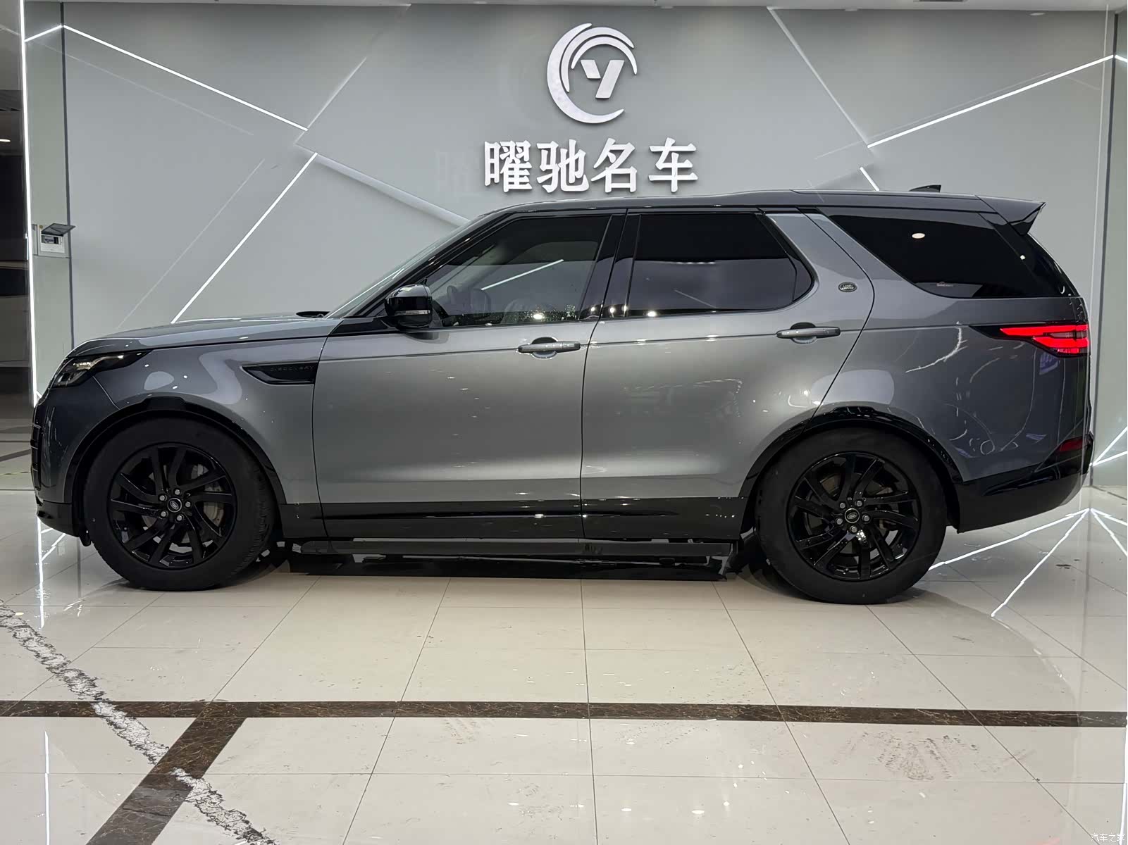 Land Rover Discovery, 2020 3