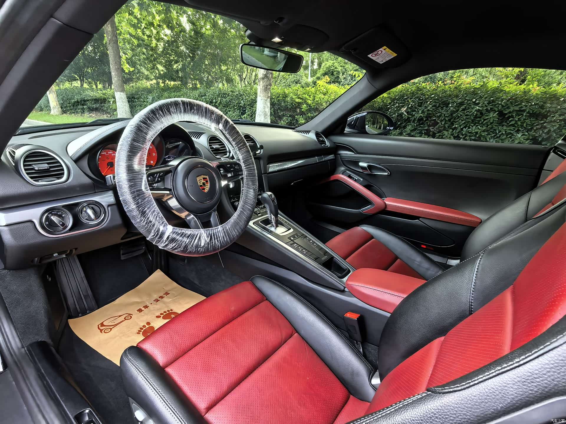 Porsche Cayman, 2019 10
