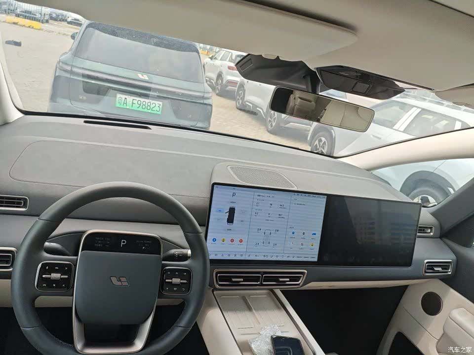Li Auto MEGA, 2025 17