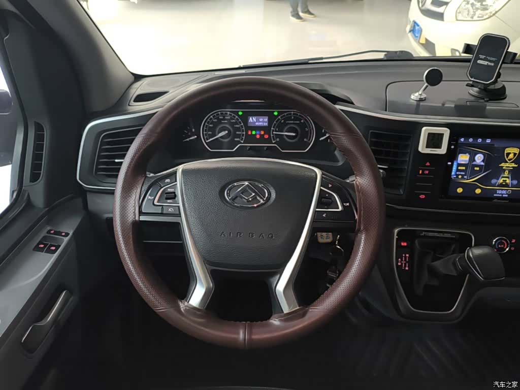 Maxus V80, 2024 11