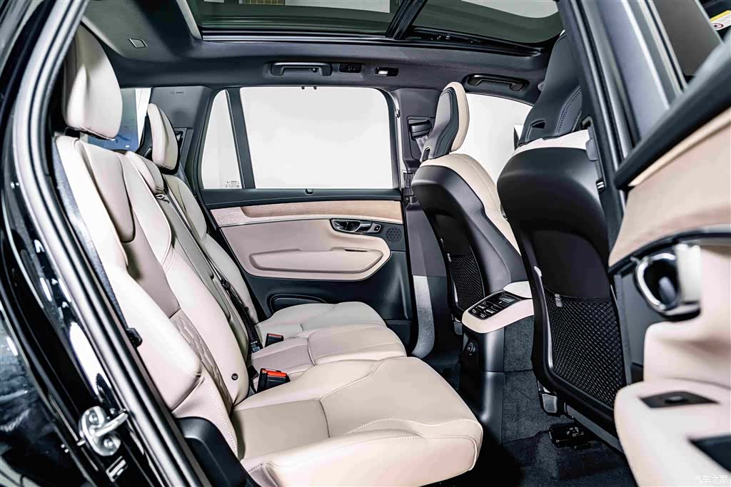 Volvo XC90, 2026 21