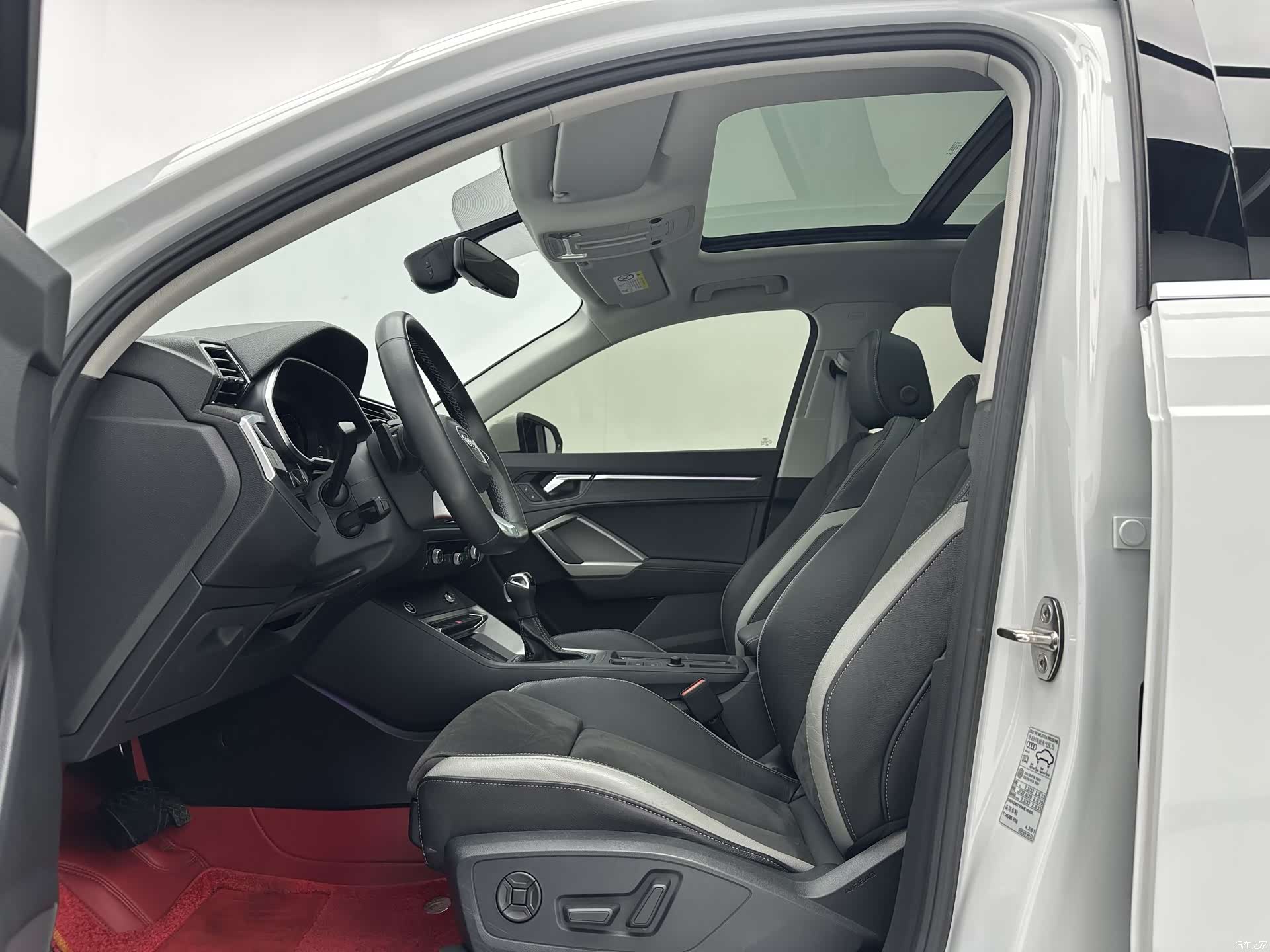 Audi Q3, 2022 все фото