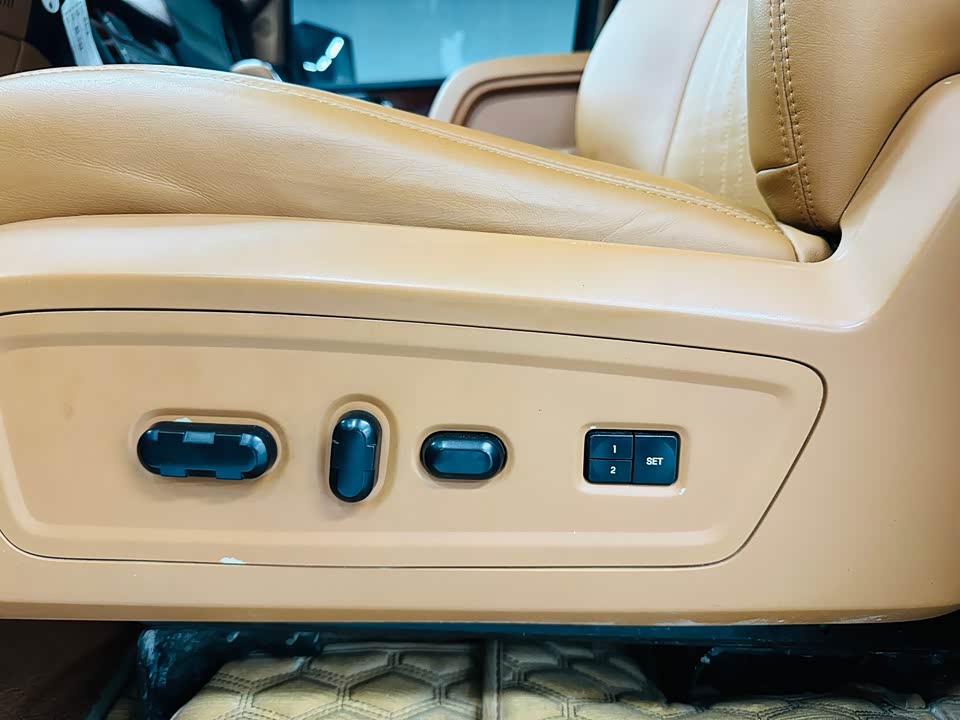 Lincoln Navigator One Lincoln Navigator One