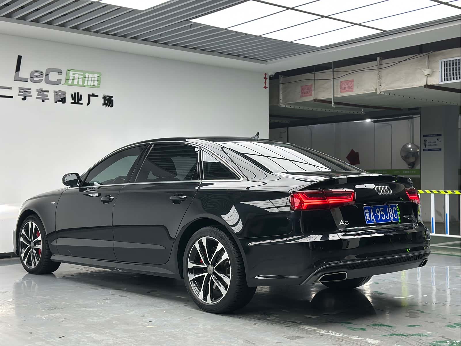 Audi A6L, 2018 все фото