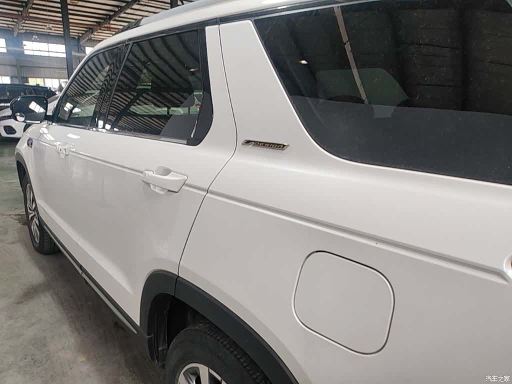 Changan CS95, 2017 23