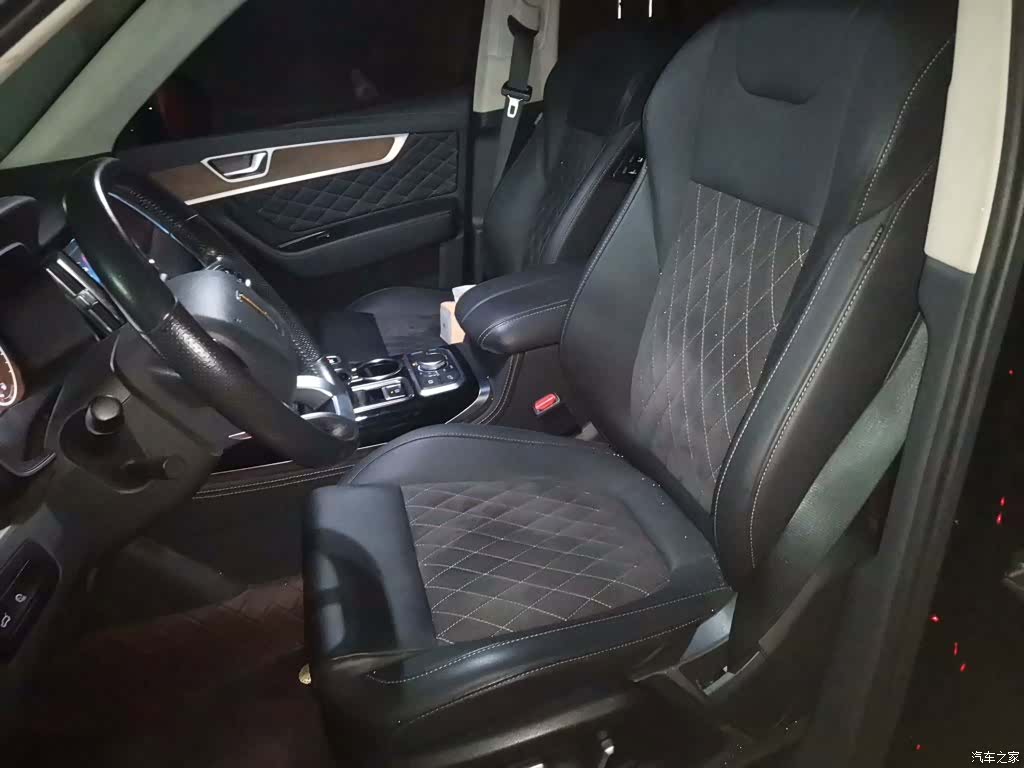 Hongqi HS7, 2020 12