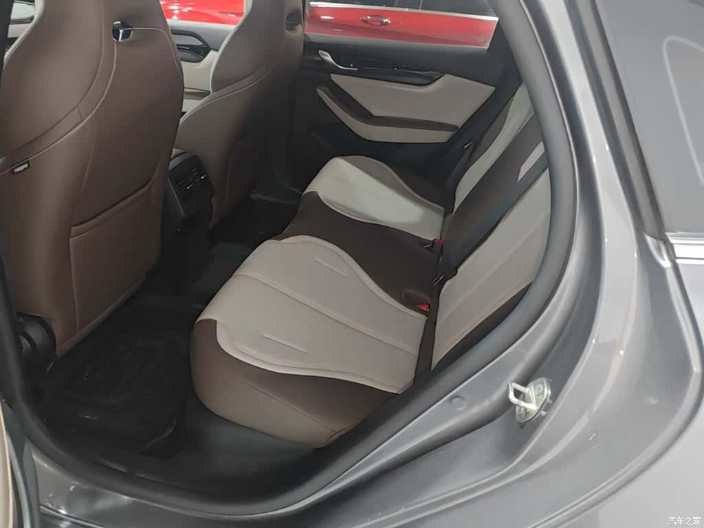 BYD Qin, 2025 17