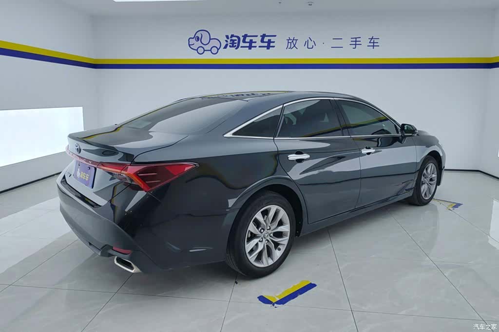 Toyota Avalon, 2022 3