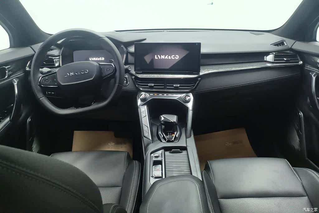 Lynk & Co 02, 2024 12