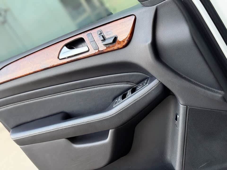 Mercedes-Benz M class