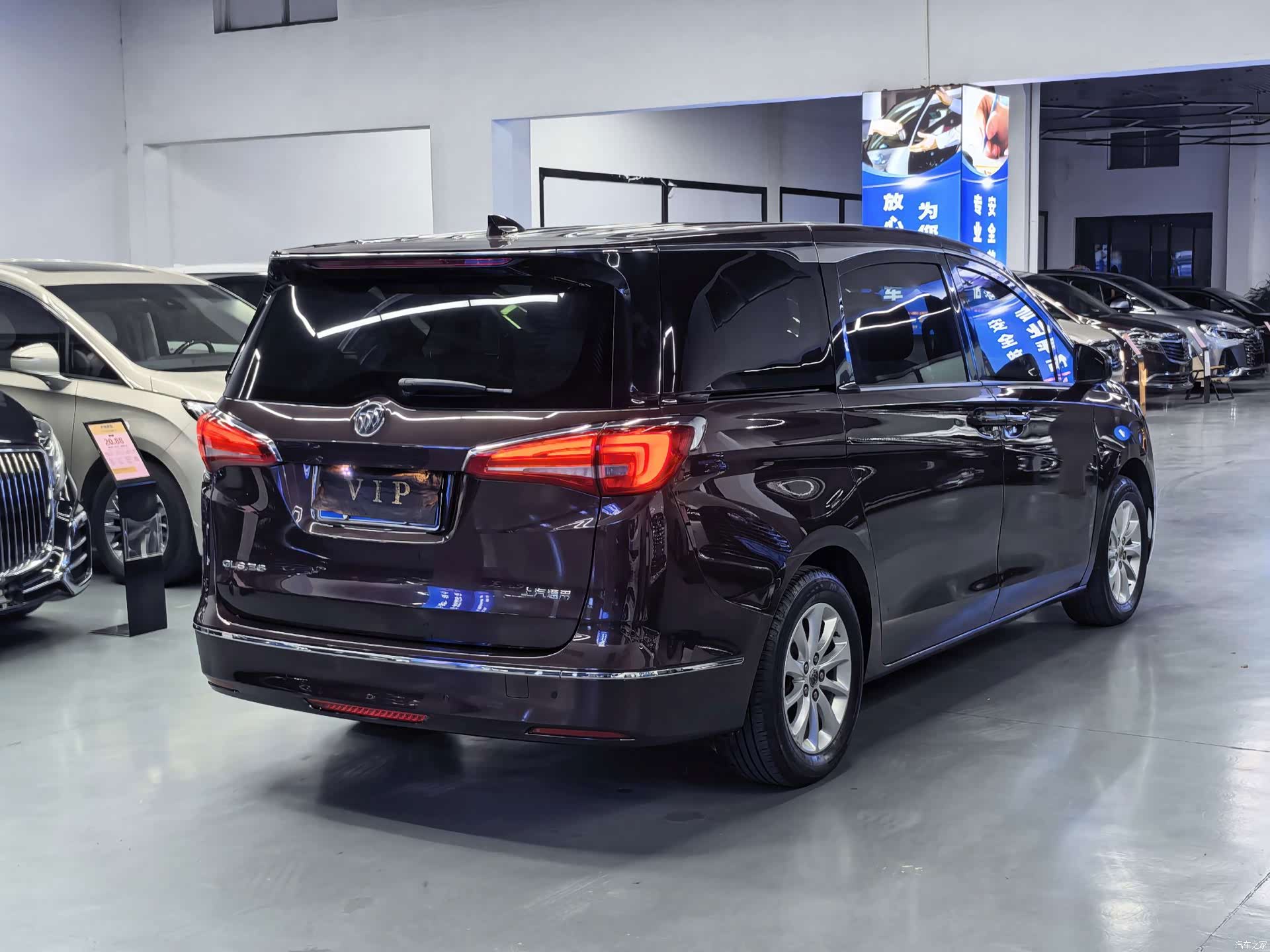 Buick GL8, 2019 3