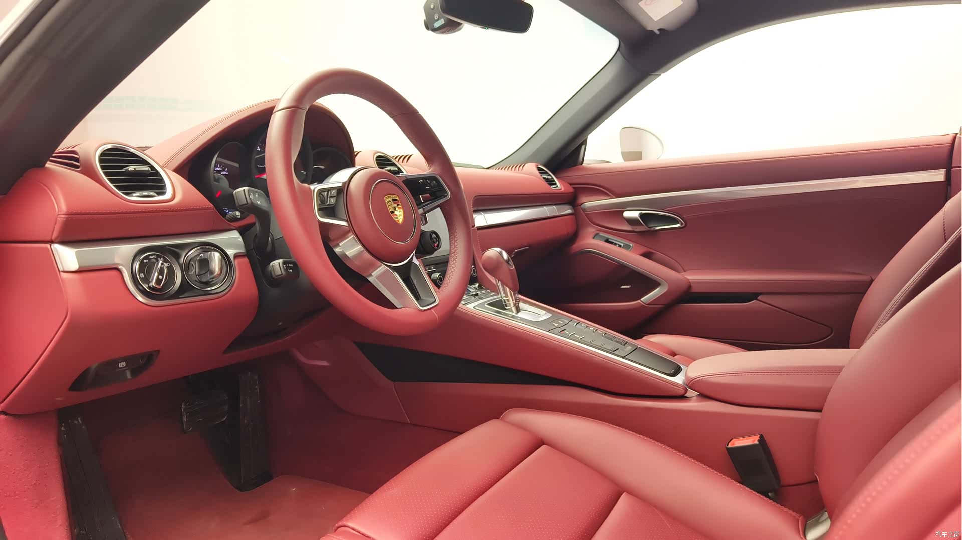 Porsche Cayman, 2025 8