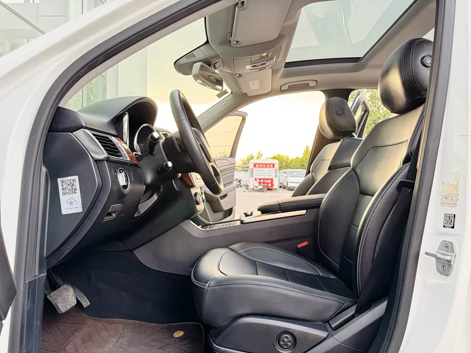 Mercedes-Benz M class