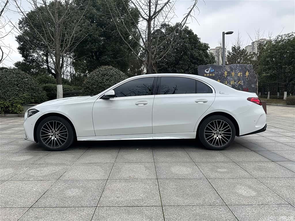 Mercedes-Benz C-Class, 2025 9