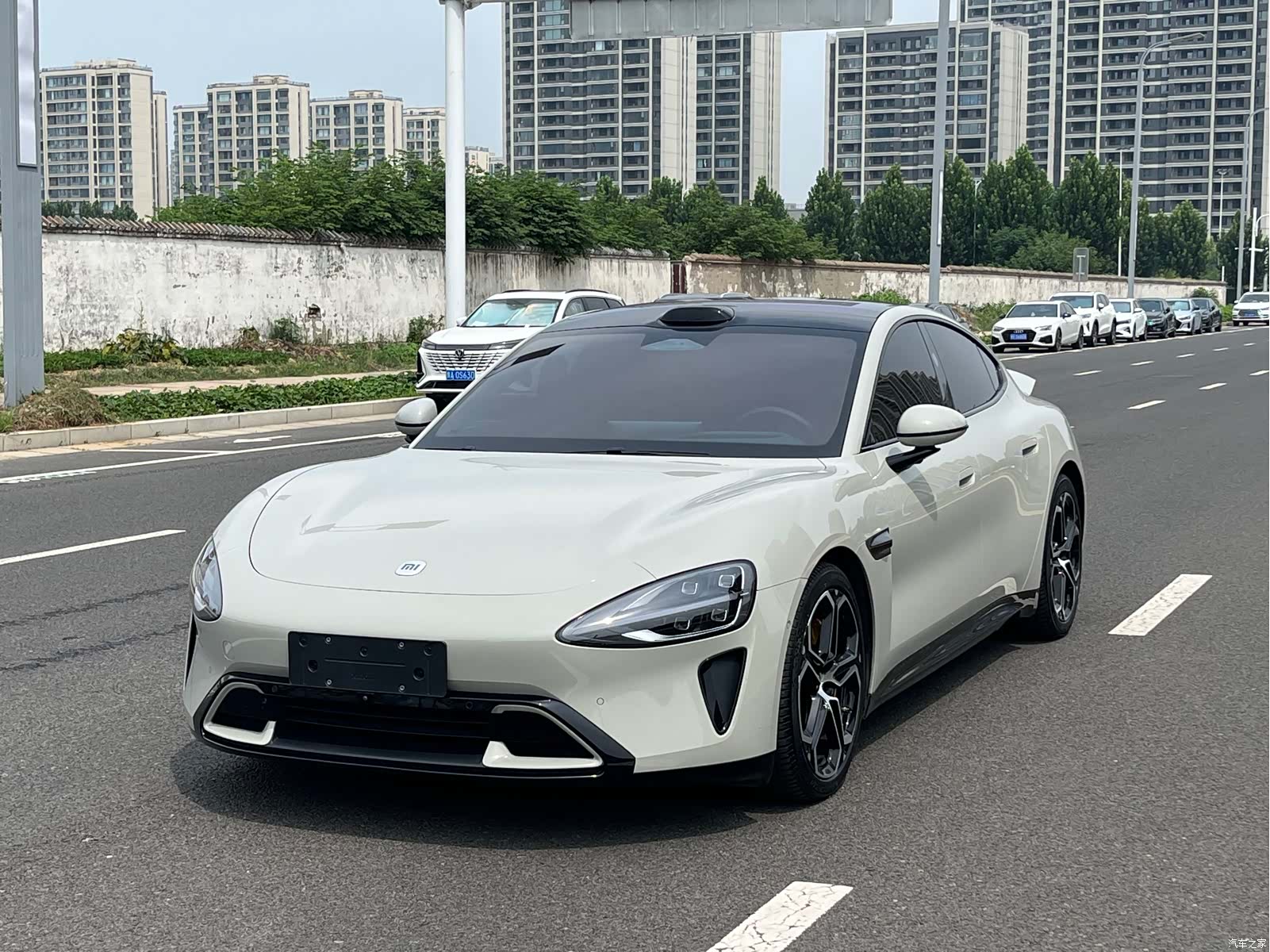 Xiaomi SU7