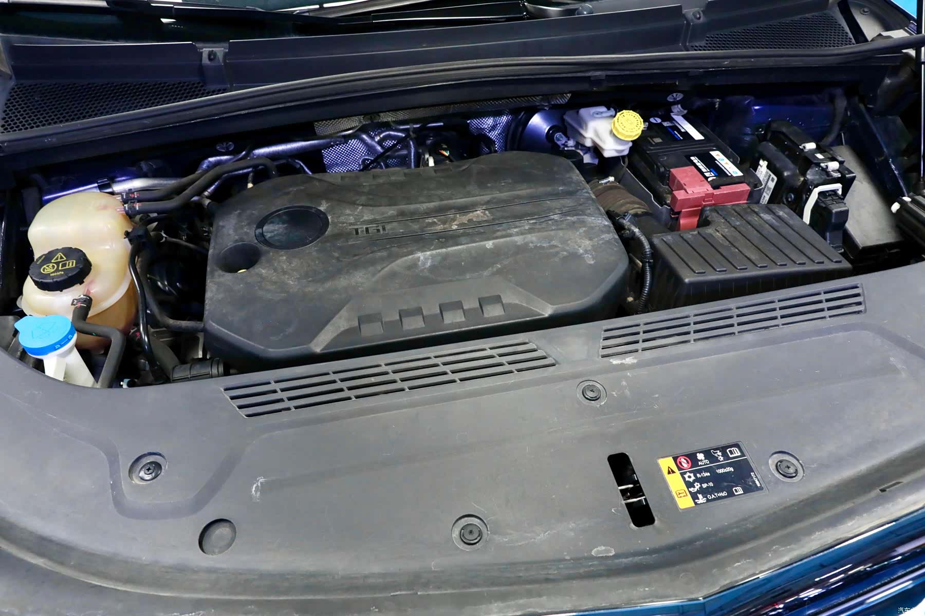Roewe iMAX8, 2021 9