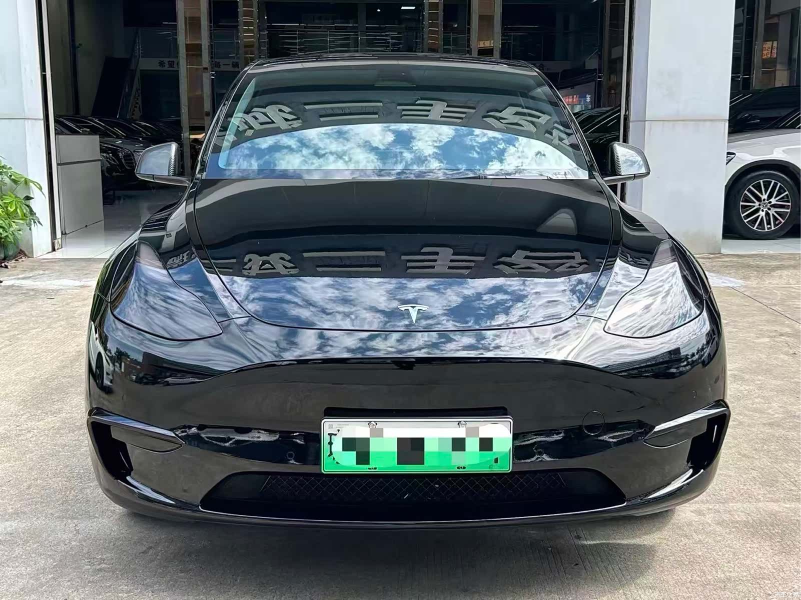 Tesla Model Y, 2023 2