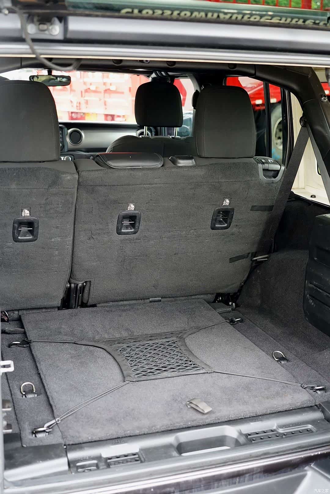 Jeep Wrangler, 2020 20