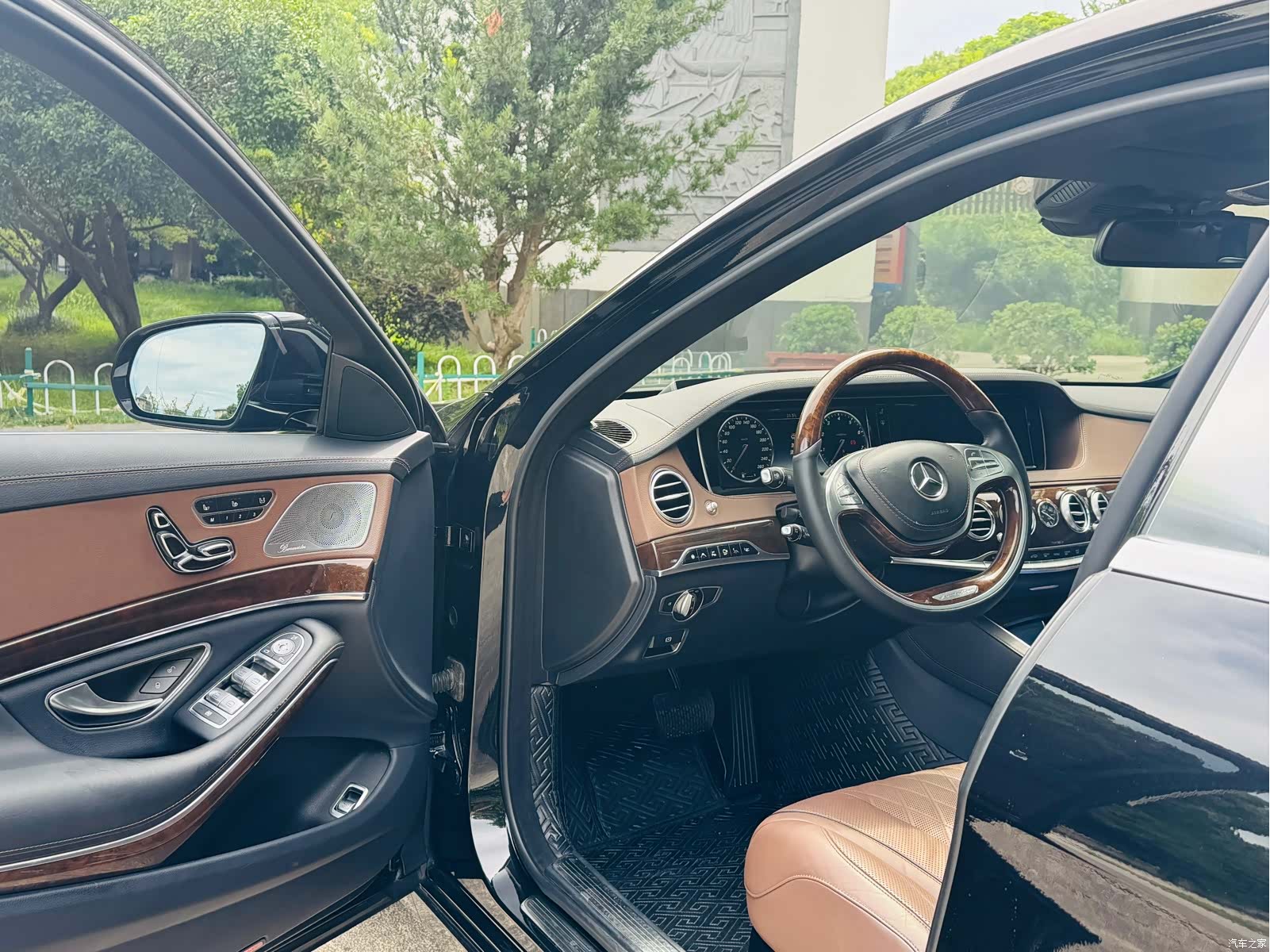 Maybach S-Class, 2015 4