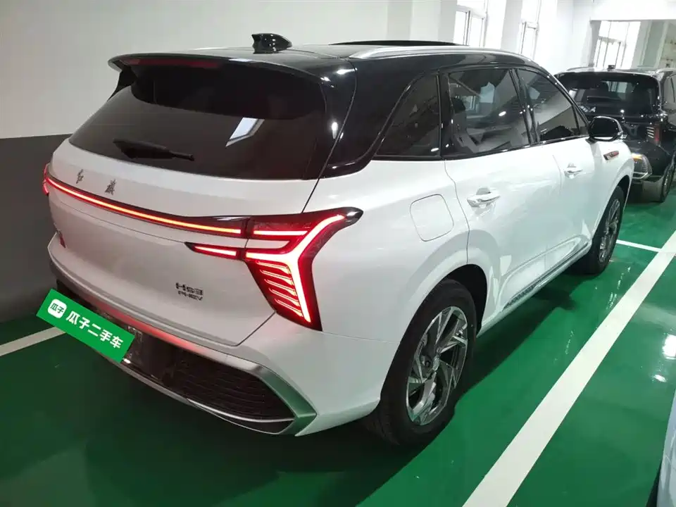 Hongqi HS3 PHEV