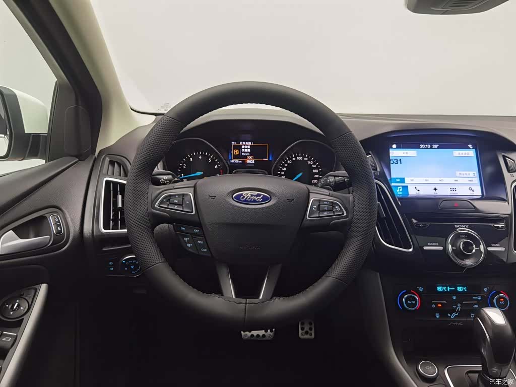 Ford Focus, 2016 11