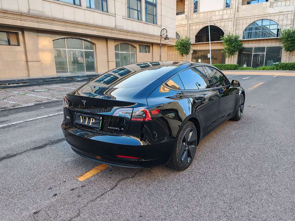 Tesla Model 3 Tesla Model 3
