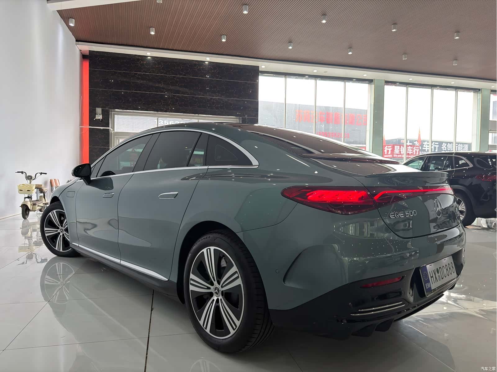 Mercedes-Benz EQE, 2025 14