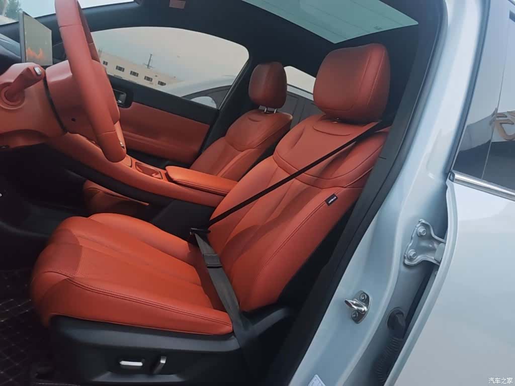 Wuling Starlight, 2025 15