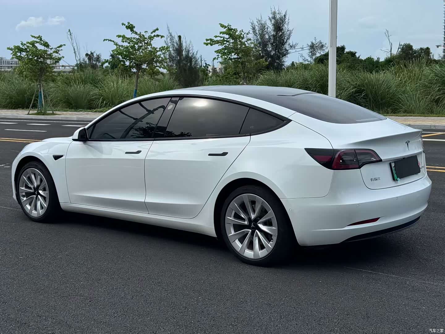 Tesla Model 3, 2021 4