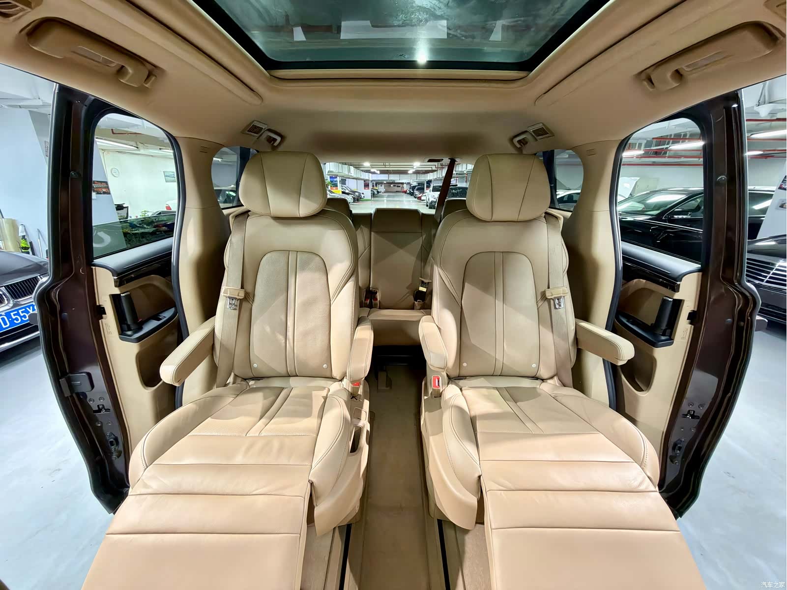 Buick GL8, 2017 16