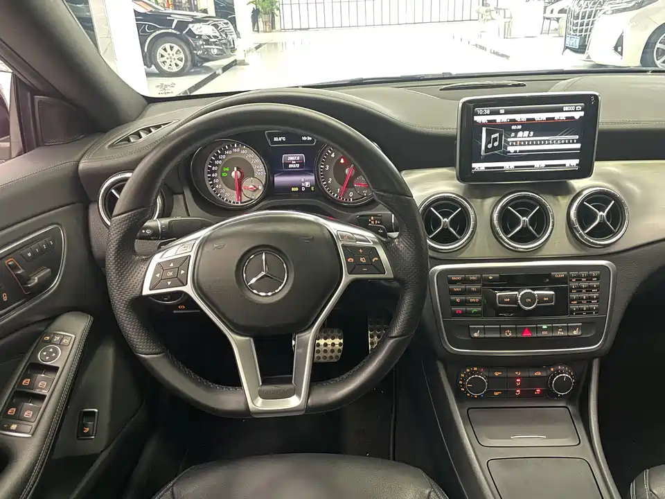 Mercedes-Benz CLA