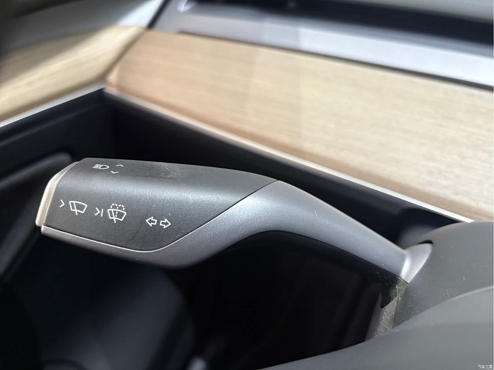Tesla Model Y, 2023 14