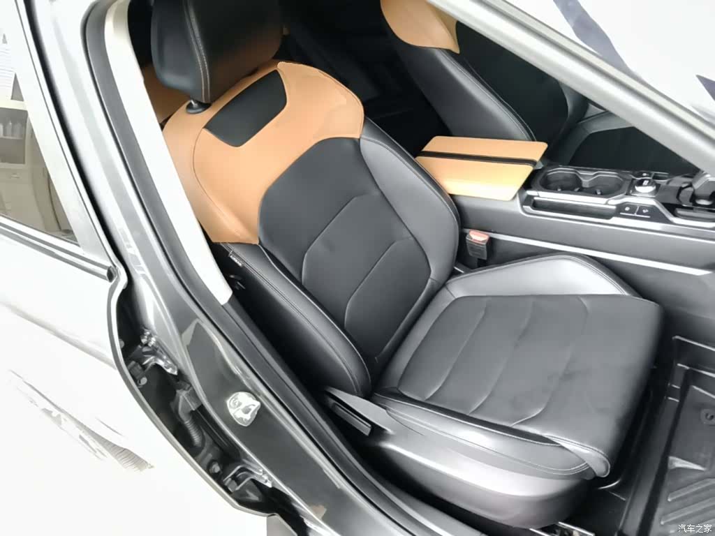 Geely Icon, 2023 25
