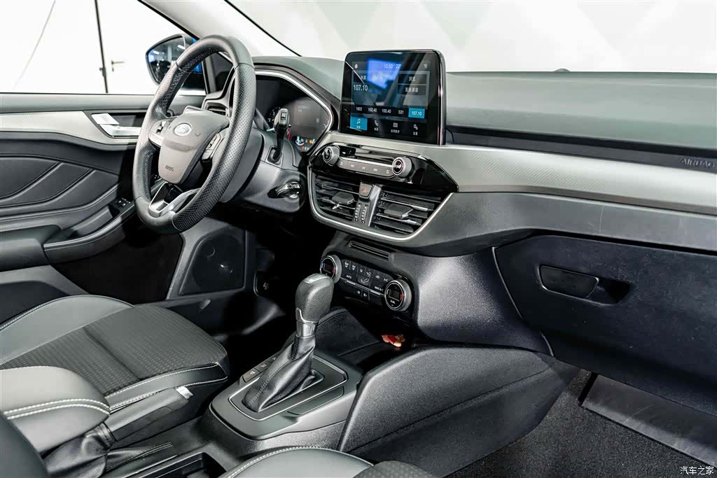 Ford Focus, 2019 17