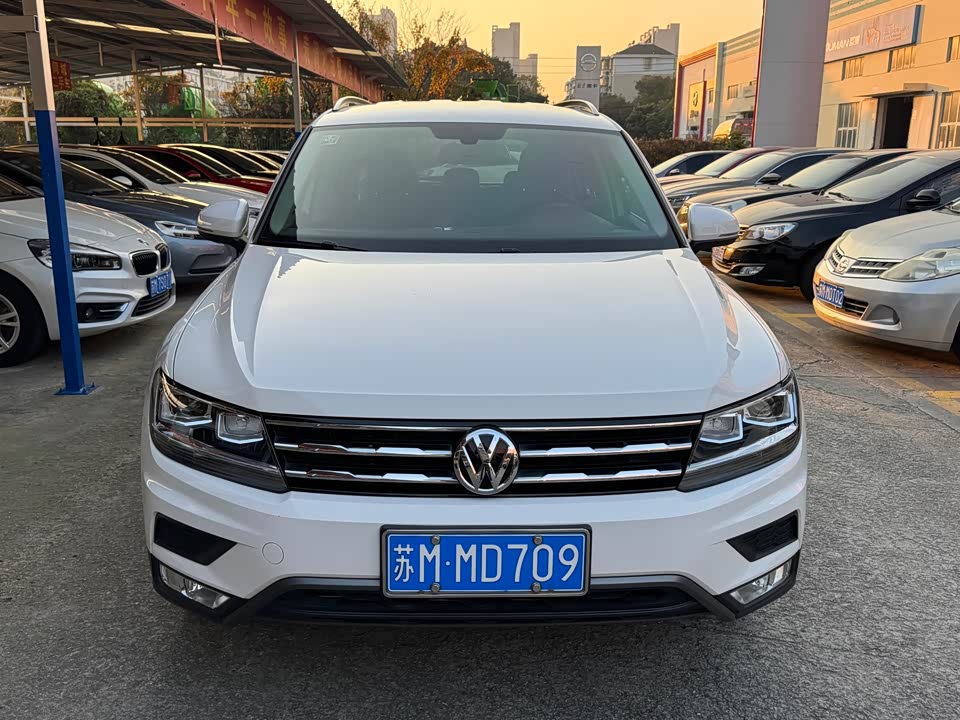 Volkswagen Tiguan L