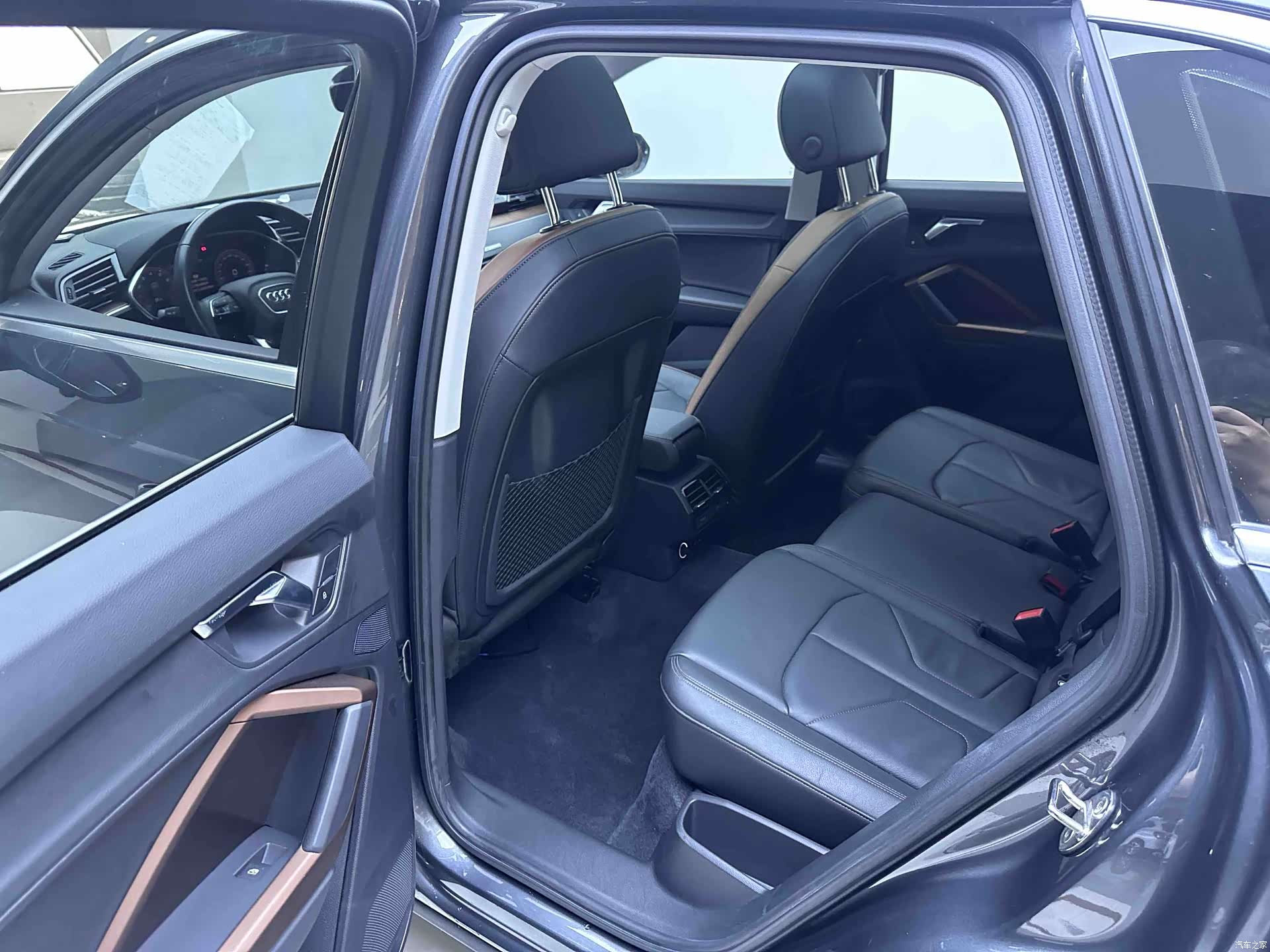 Audi Q3, 2022 11