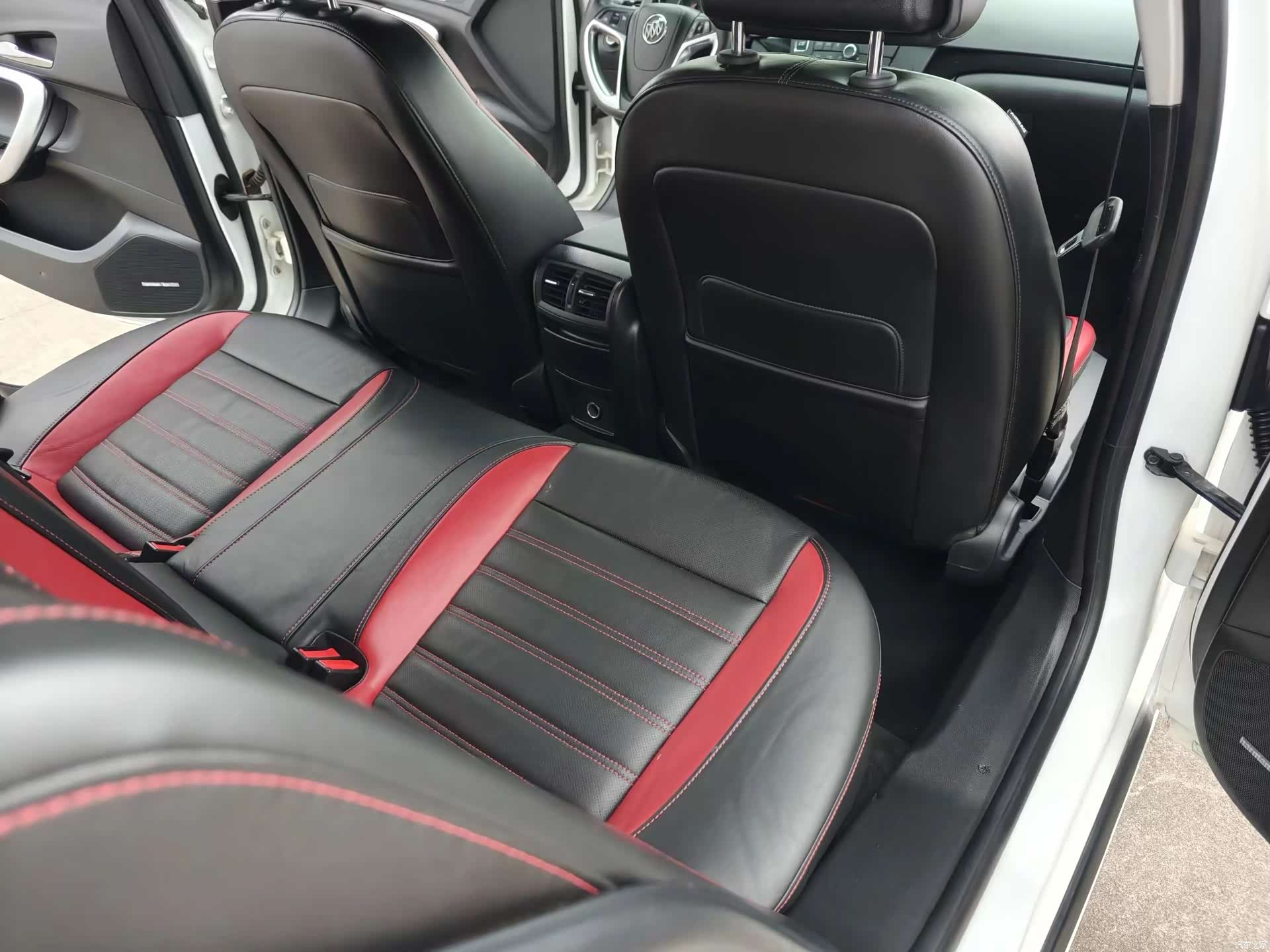 Buick Regal, 2012 10