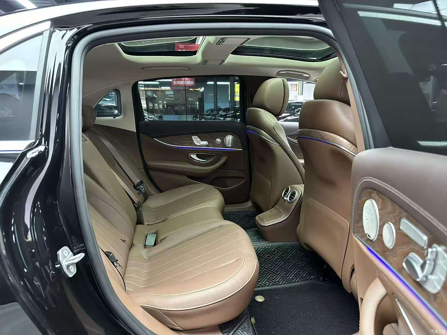 Mercedes-Benz E-Class, 2023 6