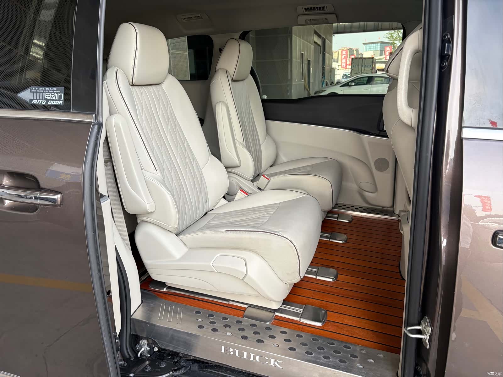 Buick GL8, 2022 6