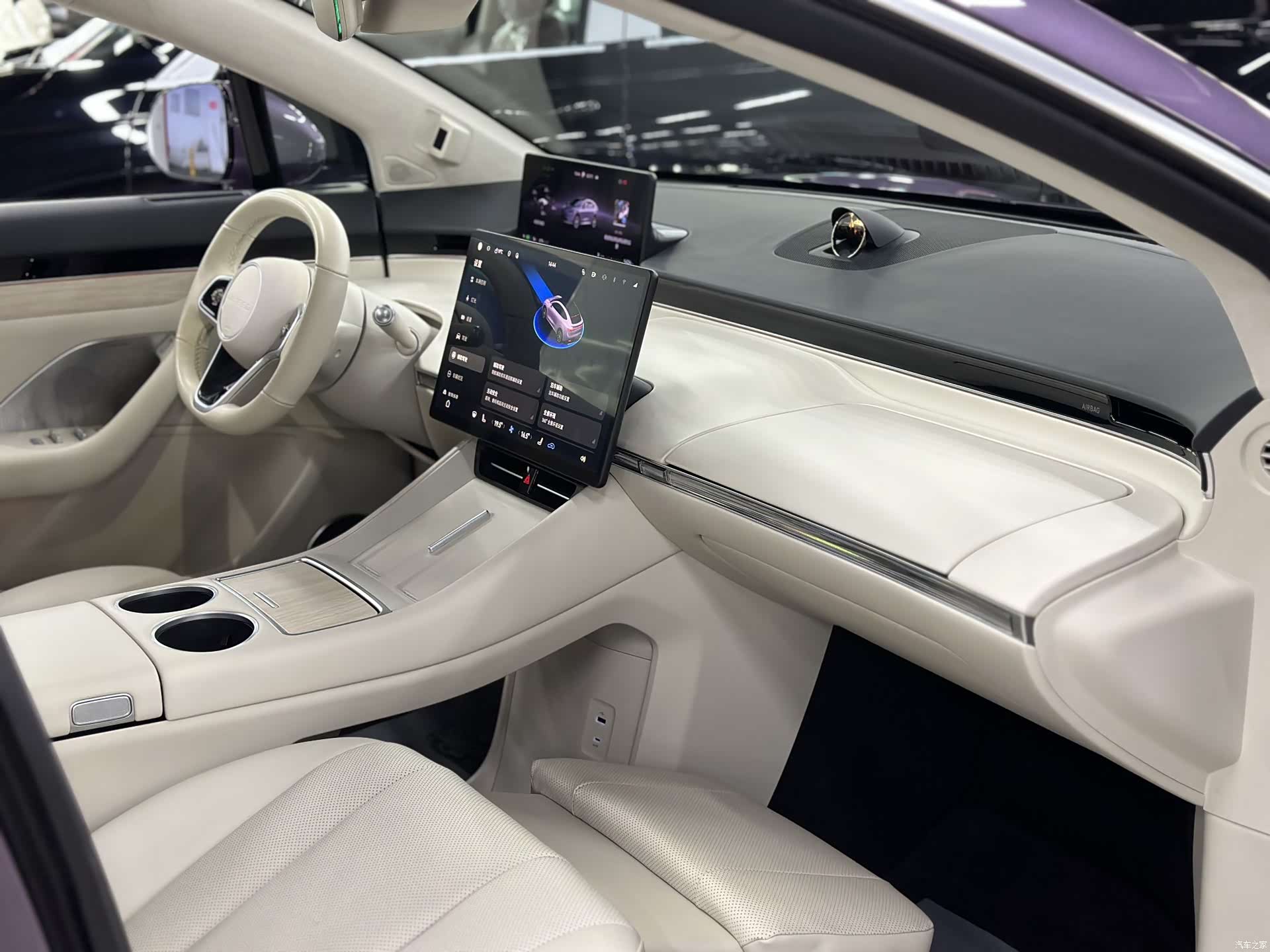 Luxeed R7, 2024 16