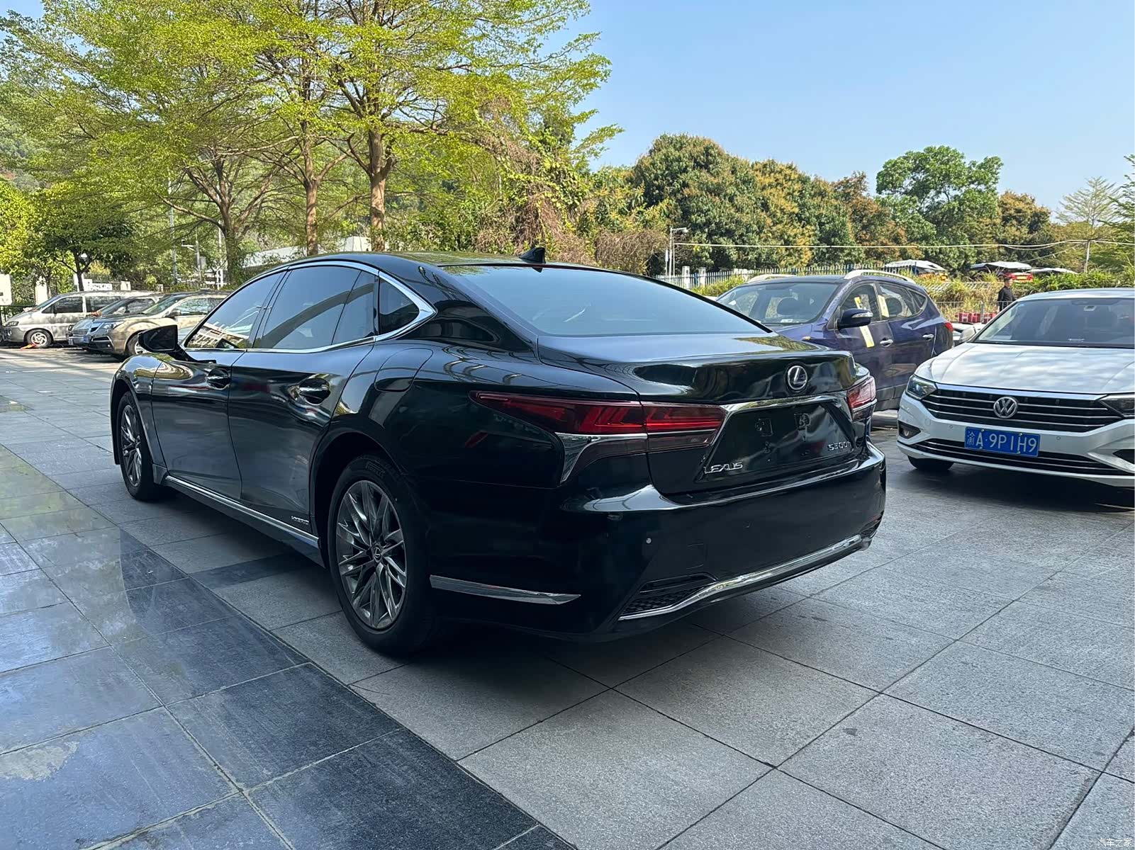 Lexus LS, 2019 7