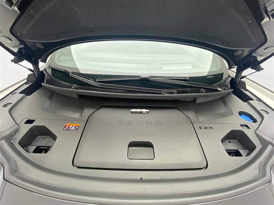 Zeekr 009