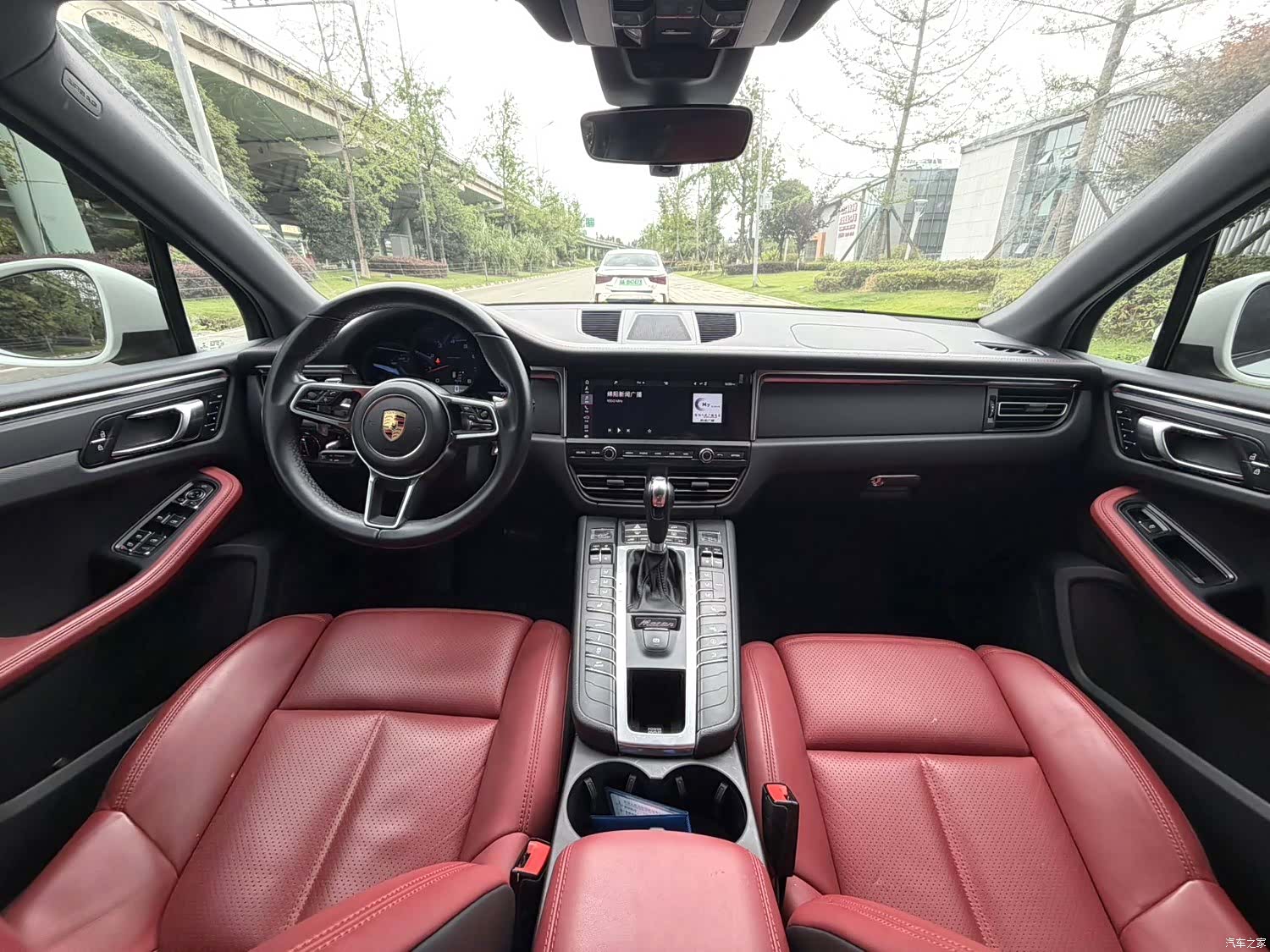 Porsche Macan, 2019 все фото