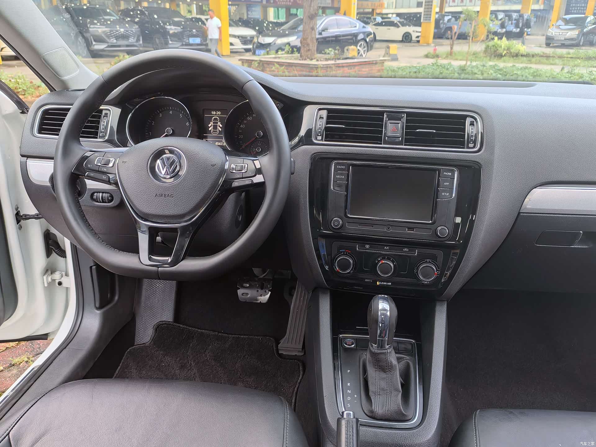Volkswagen Sagitar, 2018 8